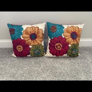 Pier 1 throw pillows (set of 2!)